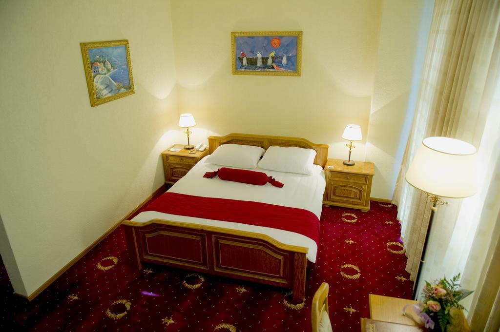 Hotel Victory Pristina Zimmer foto